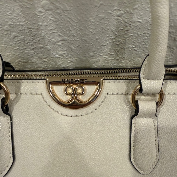 Nine West White Faux Leather Handbag with Gold Hardware - Picture 2 of 6